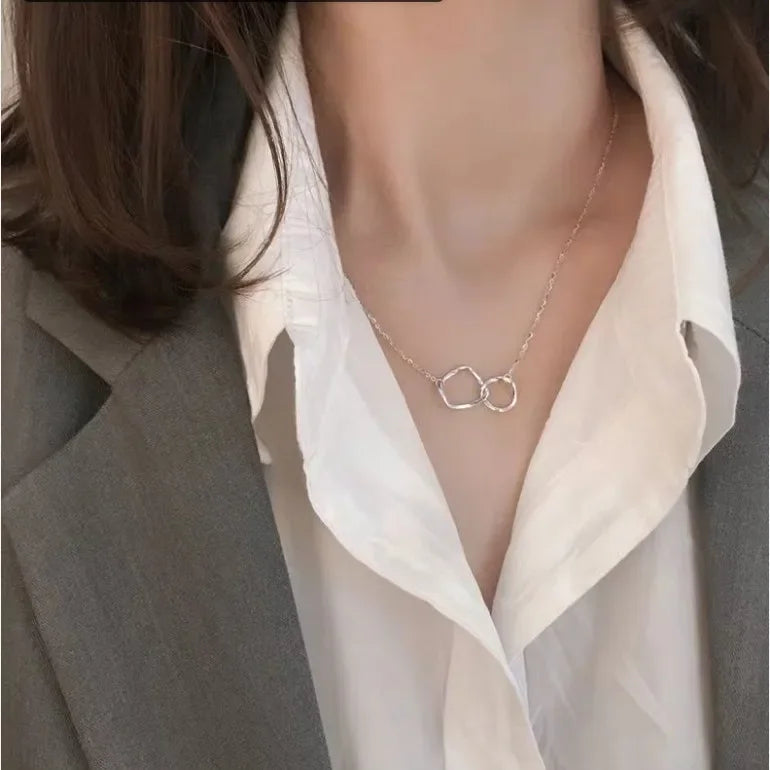 Double Round Pendant Necklace