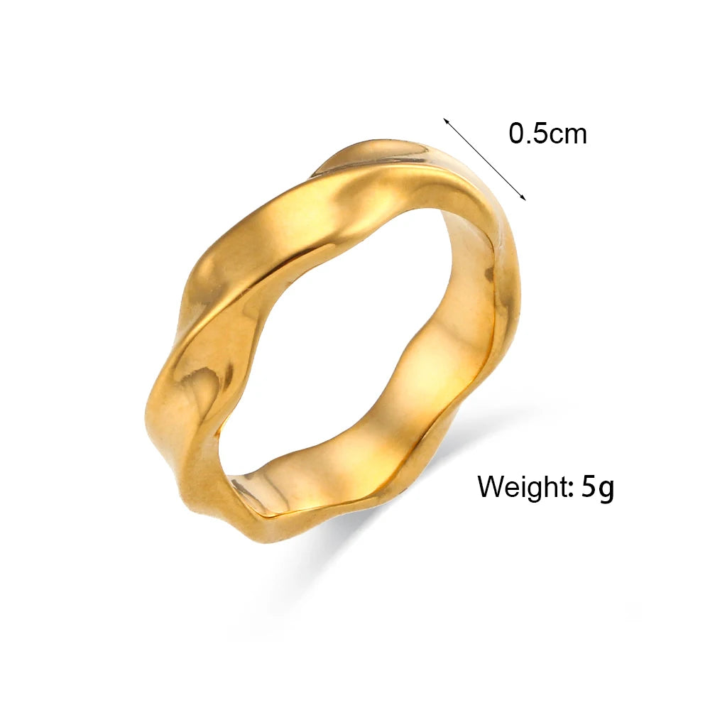 Minimalist Waterwave Twist Ring