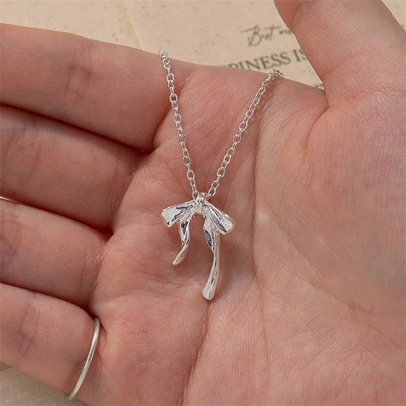 Elegant Bow Pendant Necklace