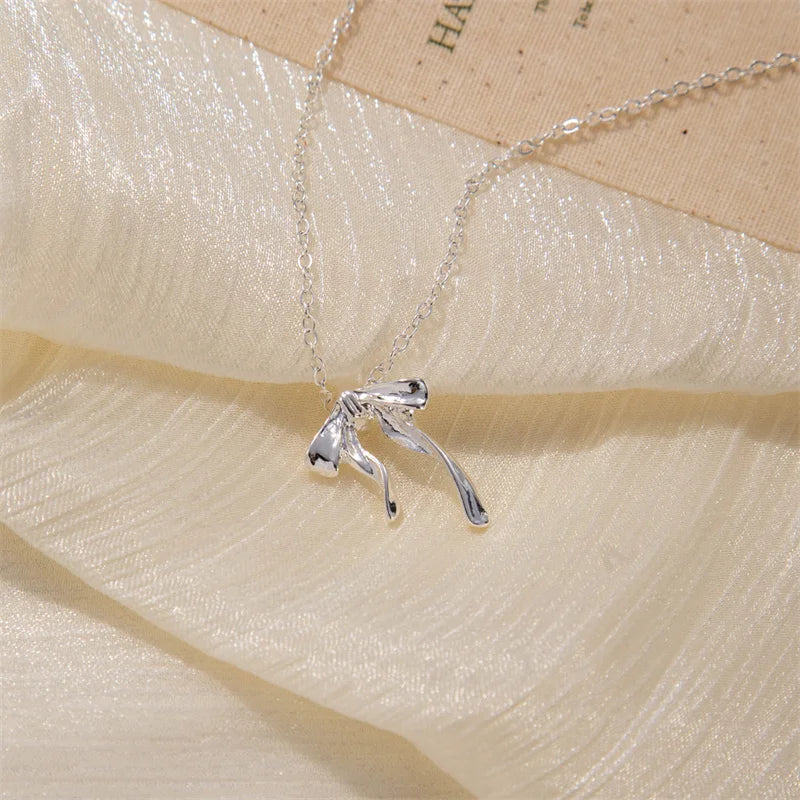 Elegant Bow Pendant Necklace
