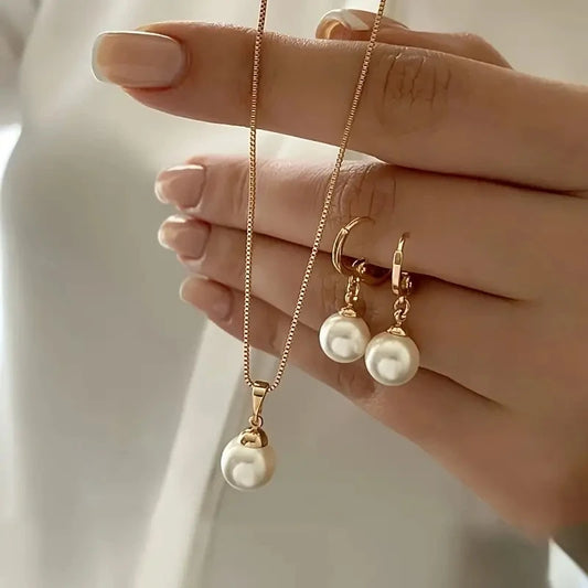 Elegant Gold Pearl Jewelry Set