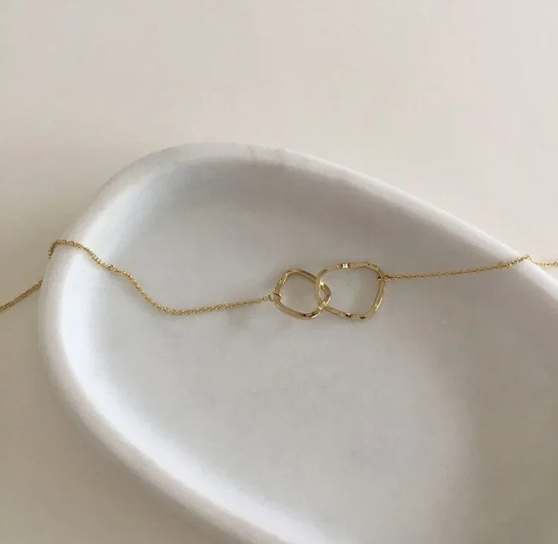 Double Round Pendant Necklace