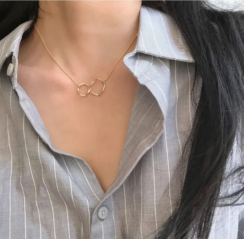 Double Round Pendant Necklace