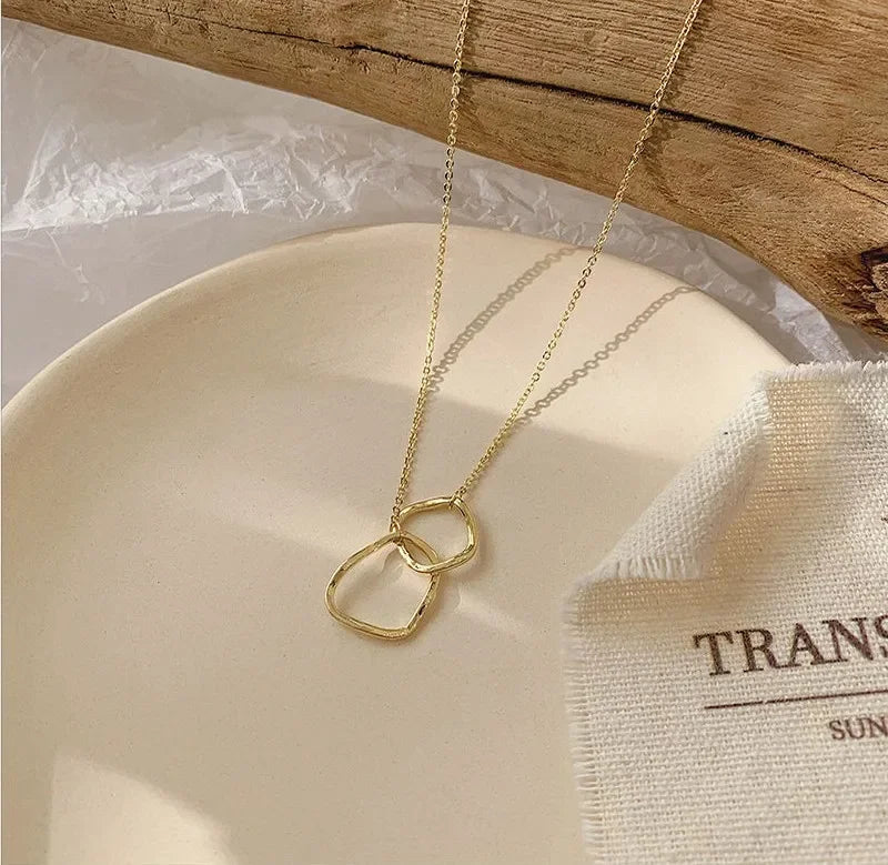 Double Round Pendant Necklace