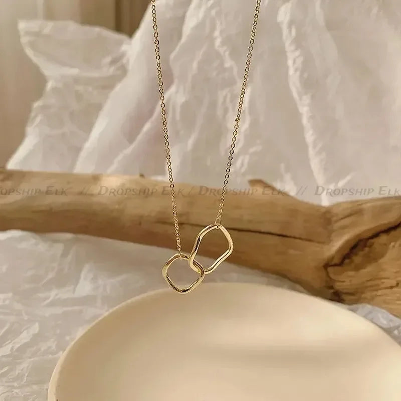 Double Round Pendant Necklace