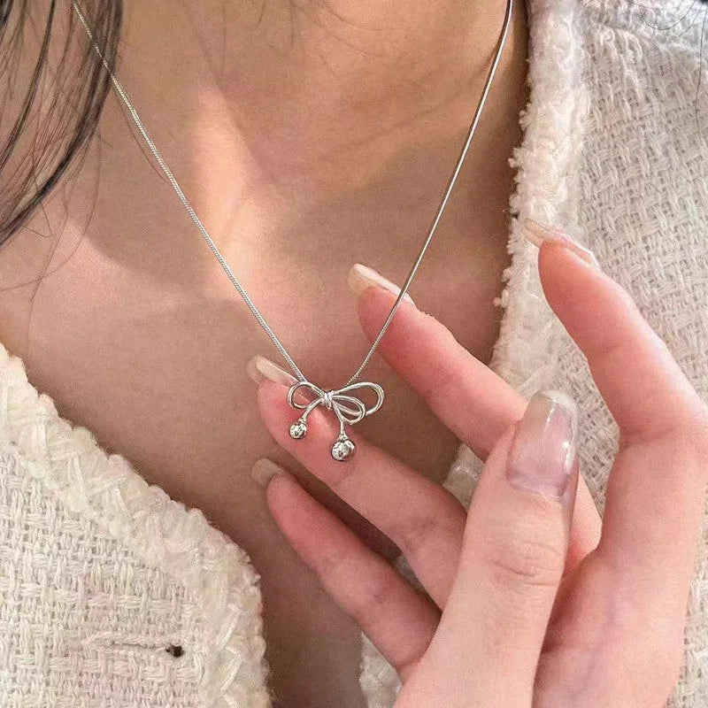 Elegant Bow Pendant Necklace