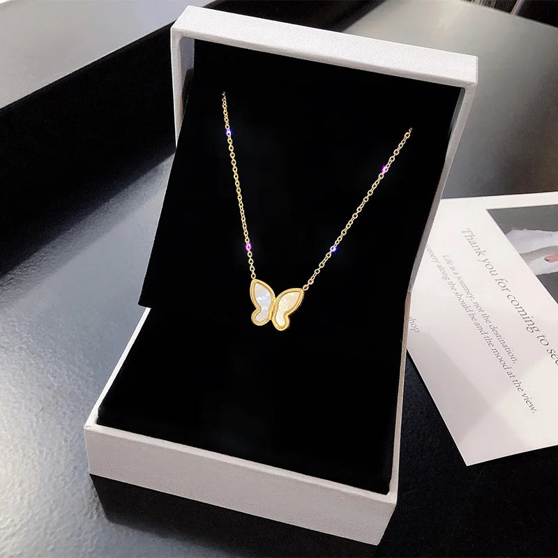 Bright Pendant Necklaces